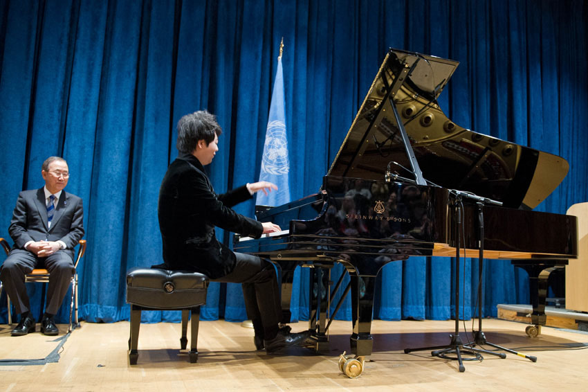 Китайский пианист Ланг Ланг назначен послом мира ООН (2)