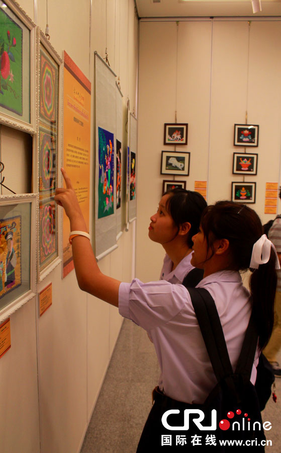 В Бангкоке прошла выставка изделий народных ремесел и промыслов Цинхая (4)