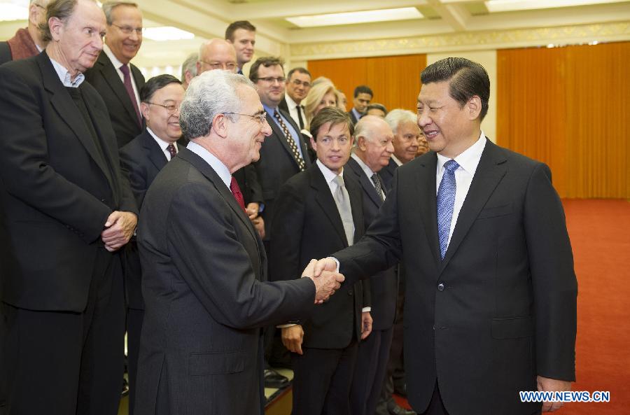 Си Цзиньпин встретился с иностранными представителями, принимающими участие в пекинском заседании Совета 21 века