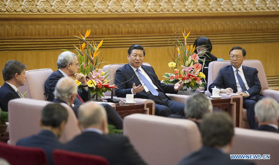 Си Цзиньпин встретился с иностранными представителями, принимающими участие в пекинском заседании Совета 21 века (2)