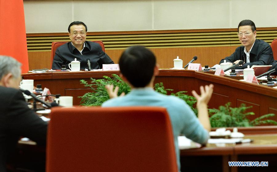 Ли Кэцян: реформы и инновации должны содействовать устойчивому и здоровому развитию экономики (3)