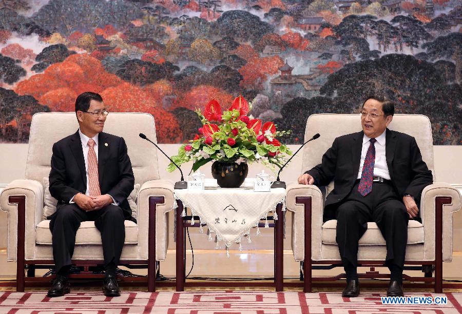 Председатель ВК НПКСК Юй Чжэншэн призвал к более тесному экономическому сотрудничеству между двумя берегами Тайваньского пролива (2)