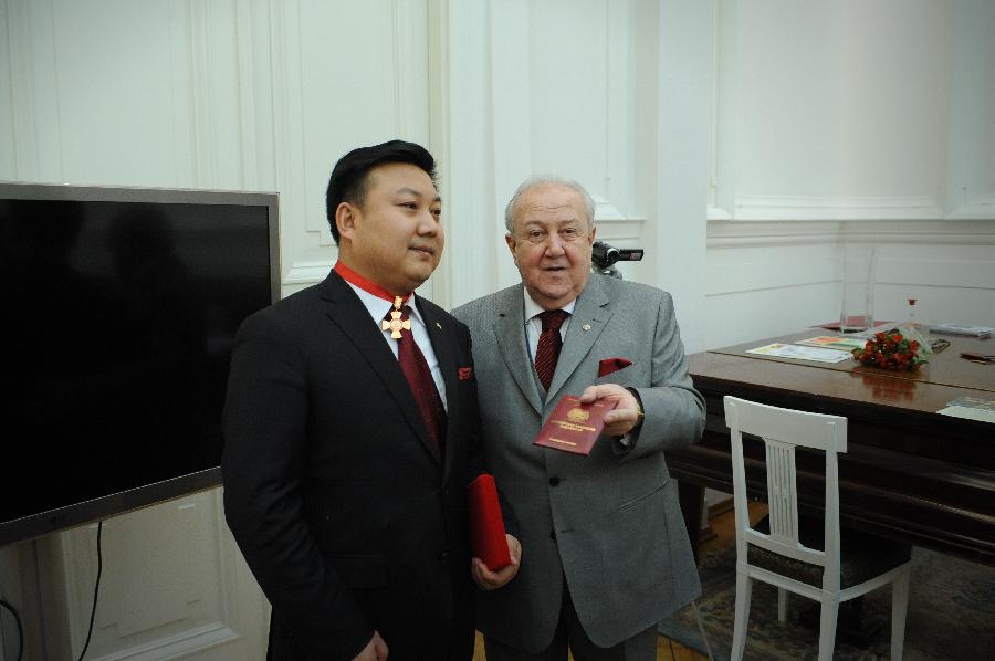 Китайский художник Пань Икуй вновь награжден золотой медалью РАХ  (2)