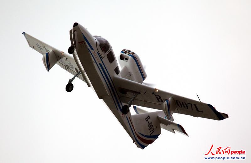 13 ноября 2012 года легкий многоцелевой самолет-амфибия, получивший название «Хайоу-300» («Чайка-300»), совершил полет на Чжухайском авиасалоне