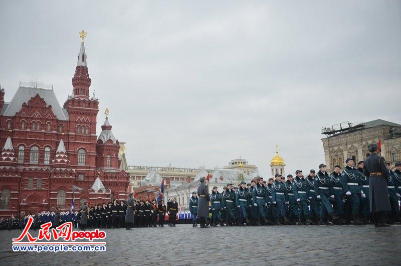В Москве на Красной площади прошел исторический парад (3)