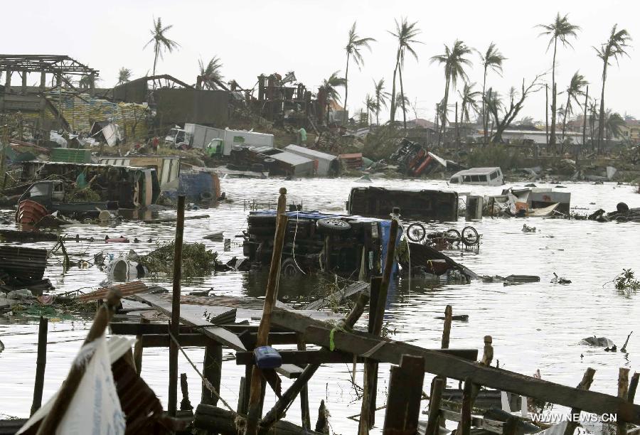 Филиппинские официальные лица: в результате тайфуна "Хайянь" 229 человек погибли, бедствие терпят около 9,5 млн человек (2)
