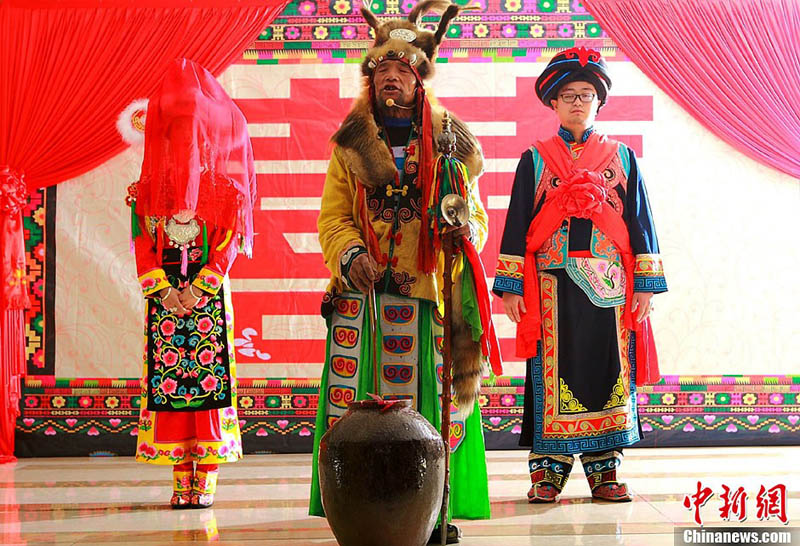 Традиционная свадьба народности Цян прошла в провинции Сычуань