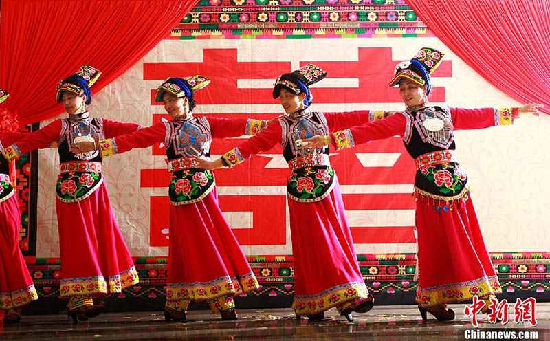 Традиционная свадьба народности Цян прошла в провинции Сычуань (7)