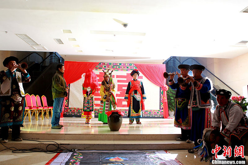Традиционная свадьба народности Цян прошла в провинции Сычуань (6)