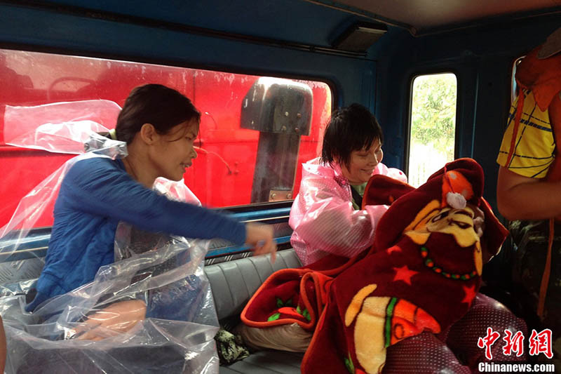 Из-за тайфуна "Хайянь" в Китае погибли 5 человек (4)