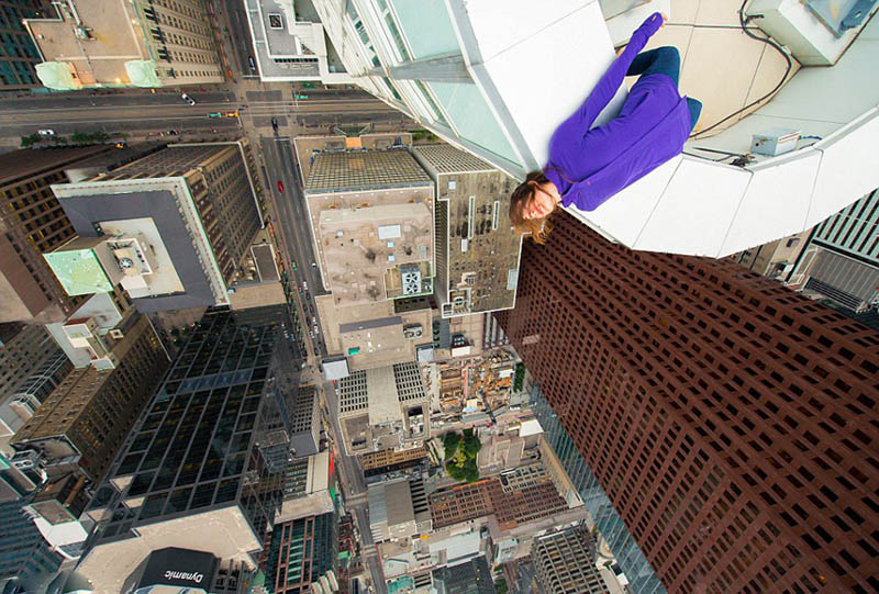 Канадец забрался на 300-метровое здание, чтобы снять необыкновенный городской пейзаж (16)