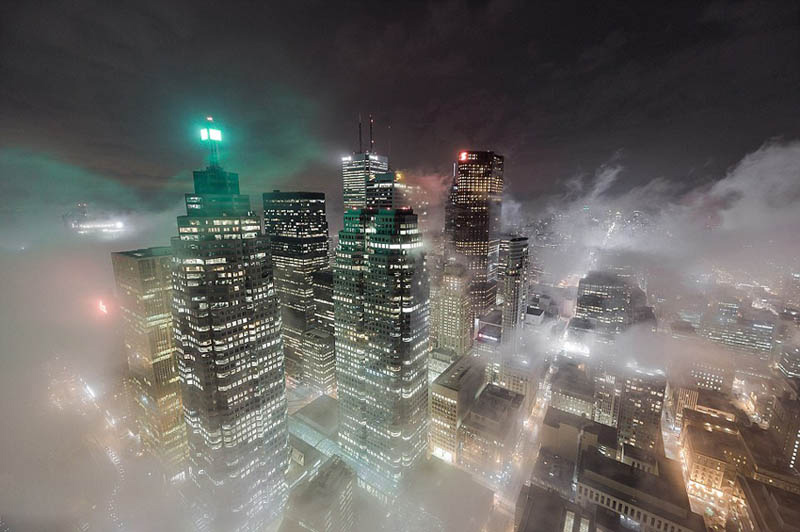 Канадец забрался на 300-метровое здание, чтобы снять необыкновенный городской пейзаж (7)