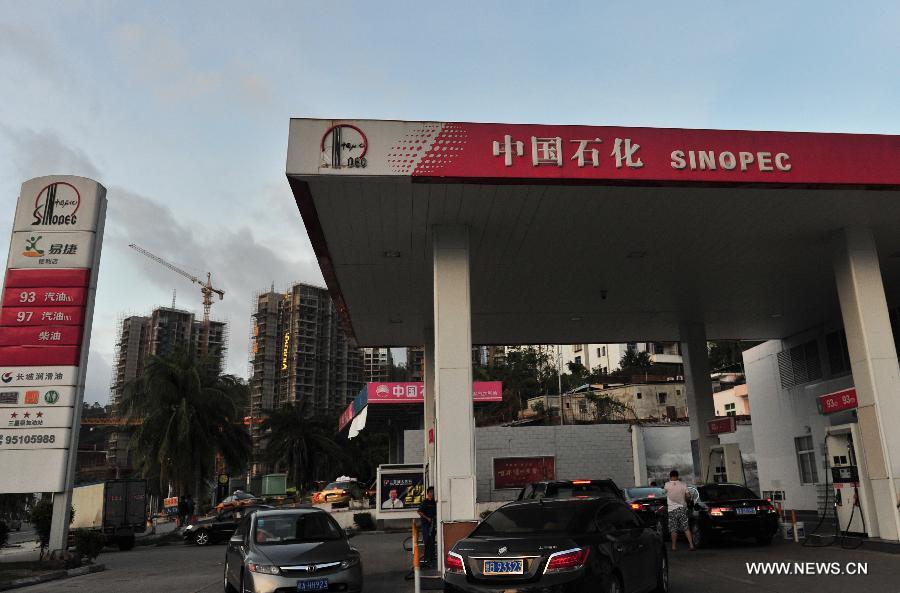 В Китае снижаются цены на бензин и дизельное топливо