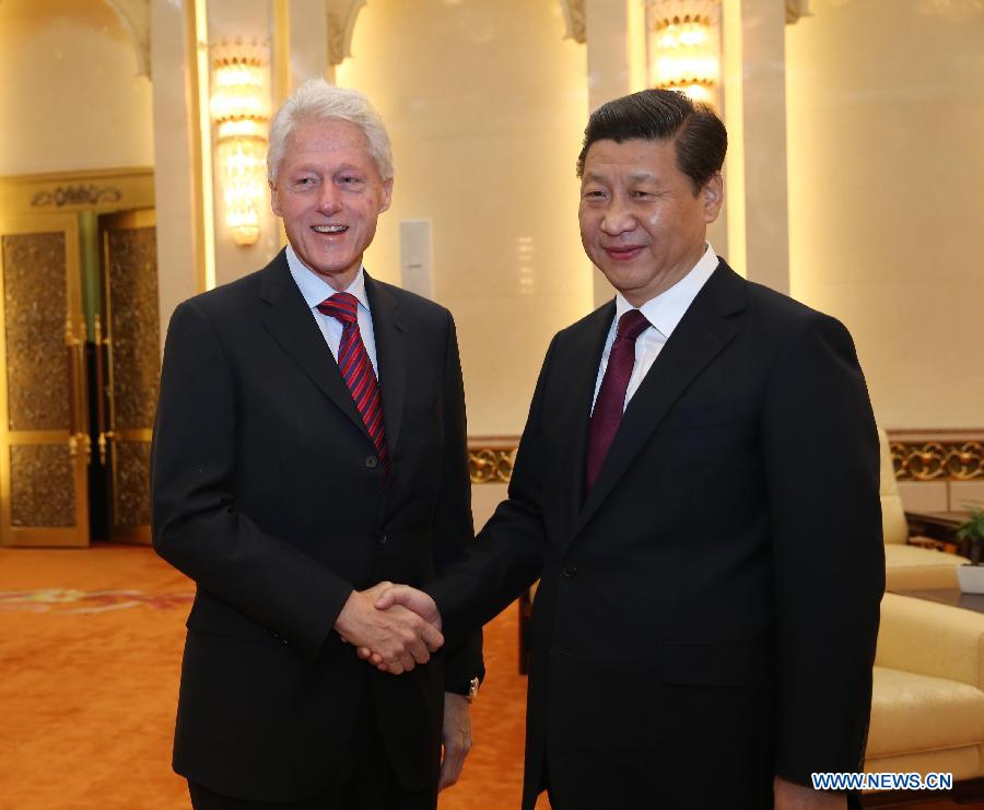 Си Цзиньпин встретился с бывшим президентом США Б. Клинтоном