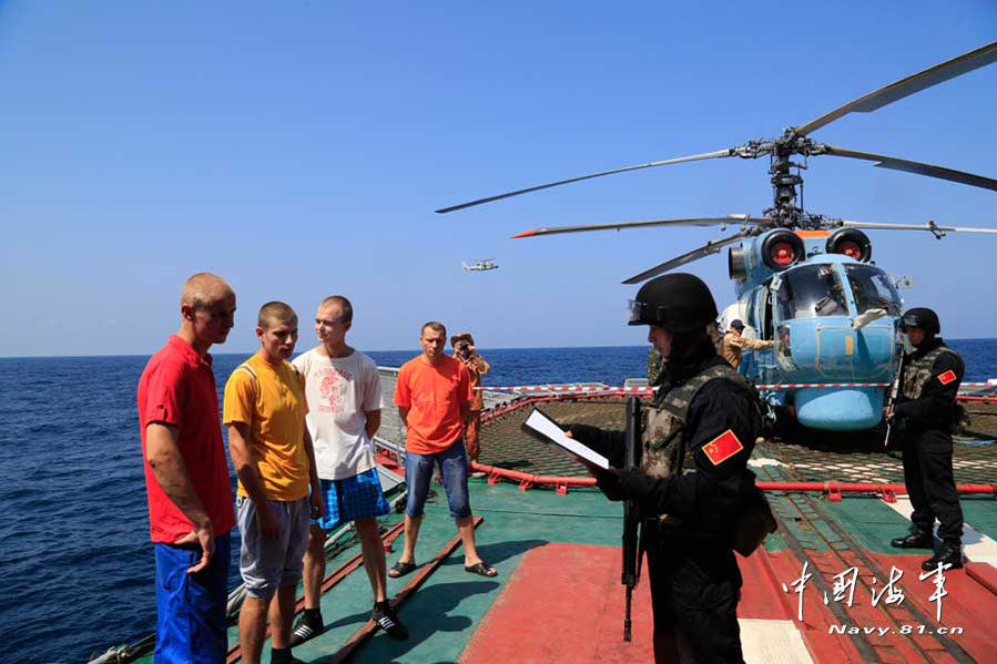 Корабли ВМС Китая и Украины провели совместные учения (3)