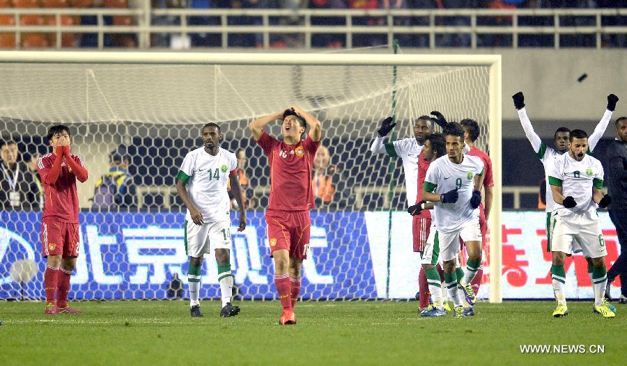 В отборочном матче чемпионата Азии по футболу сборная Китая сыграла вничью со сборной Саудовской Аравии (7)