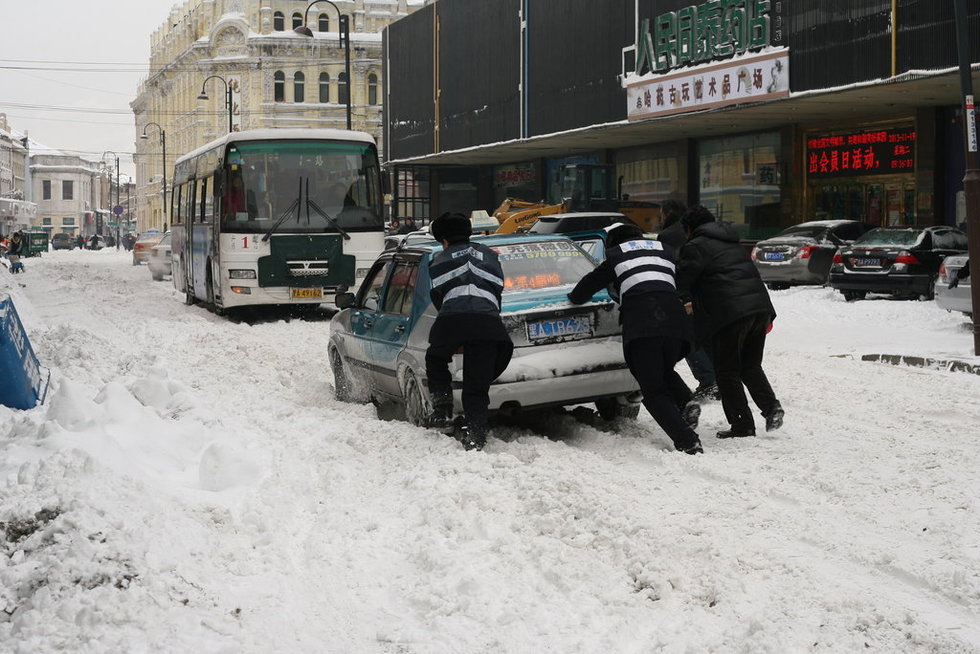 Снежная буря в Харбине продолжалась более 40 часов (5)