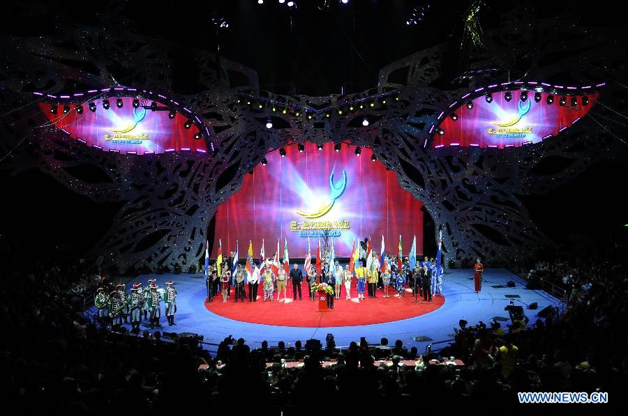 В Китае открылся 1-й Международный фестиваль цирков (4)