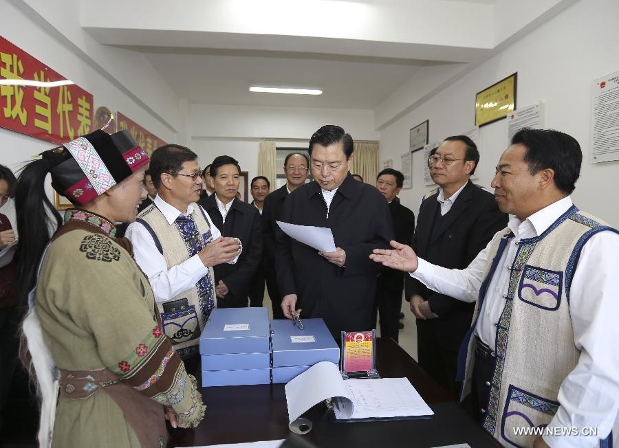 Чжан Дэцзян призвал к постоянному совершенствованию работы Собрания народных представителей на уездном уровне (4)
