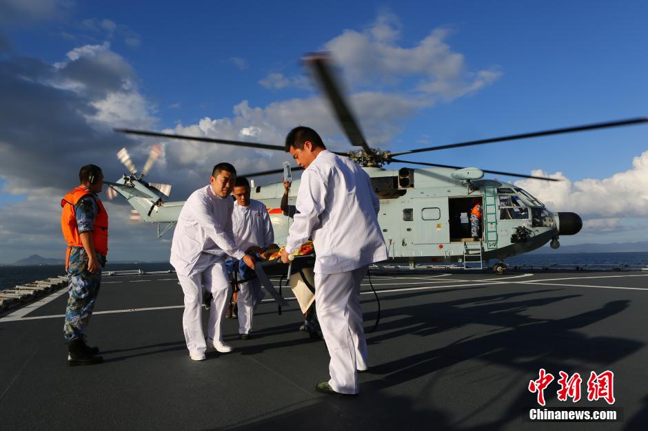 Полностью развернута комплексная гуманитарная помощь китайского госпитального судна ВМС НОАК «Ковчег мира» на суше, в море и воздухе