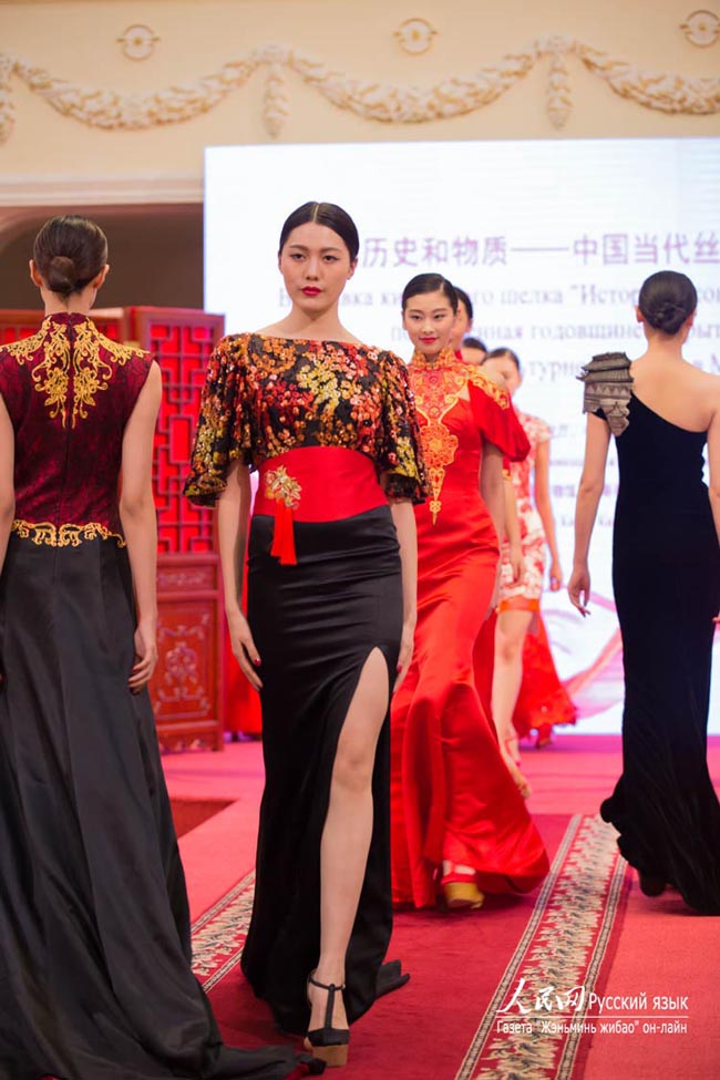 Российские дизайнеры поражены китайским шелковым искусством (11)
