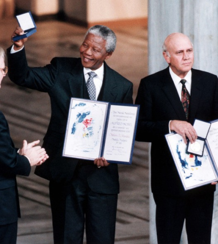 Нельсон Мандела: жизнь человека-легенды в фотографиях (12)