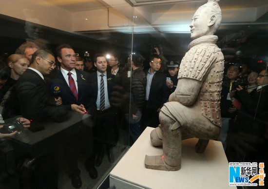 Шварценеггер посетил музей терракотовой армии Цинь Шихуана (4)
