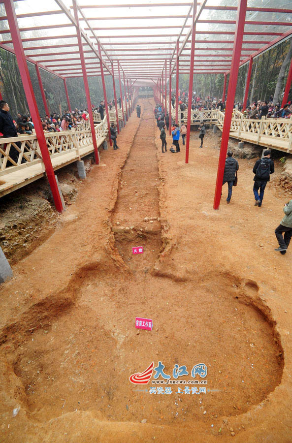 В Цзиндэчжэнь найдены фрагменты гончарной печи длиной в 78.8 метров (8)