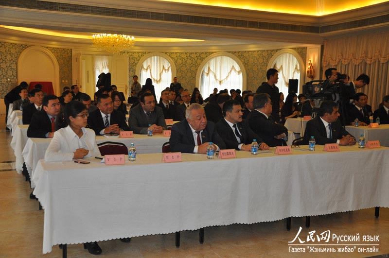 В Пекине презентована книга «Гейдар Алиев» на китайском языке (12)