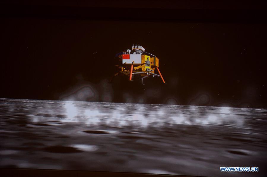 Космический аппарат "Чанъэ-3" успешно выполнил посадку на Луну (9)