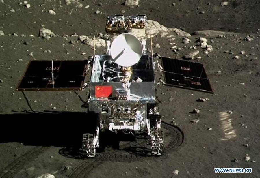 Китайский луноход и спускаемый модуль произвели перекрестное фотографирование друг друга (5)
