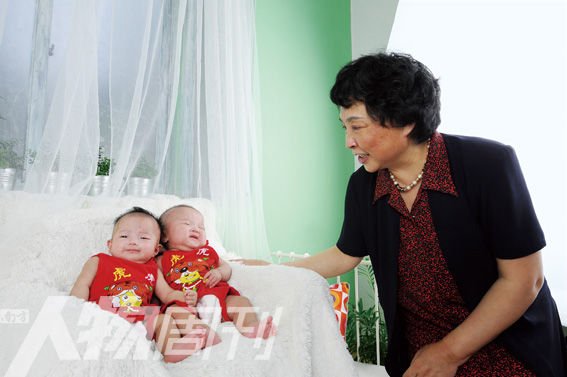 60-летняя женщина родила двойню благодаря искусственному оплодотворению (3)