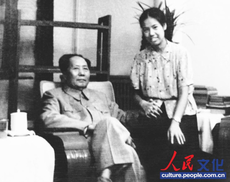 Шао Хуа навещает Мао Цзедуна в резиденции «Чжуннаньхай» (50-е годы 20 века)  