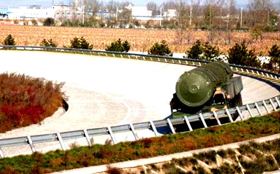 Китай провел новое испытание межконтинентальной баллистической ракеты "Дунфэн-41" (2)