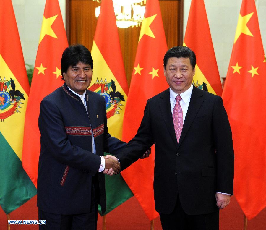 Си Цзиньпин провел переговоры с президентом Боливии Э.Моралесом
