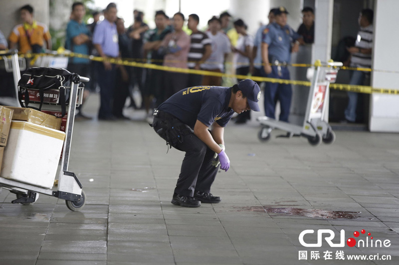 В результате вооруженного нападения в столице Филиппин погибло четыре человека
