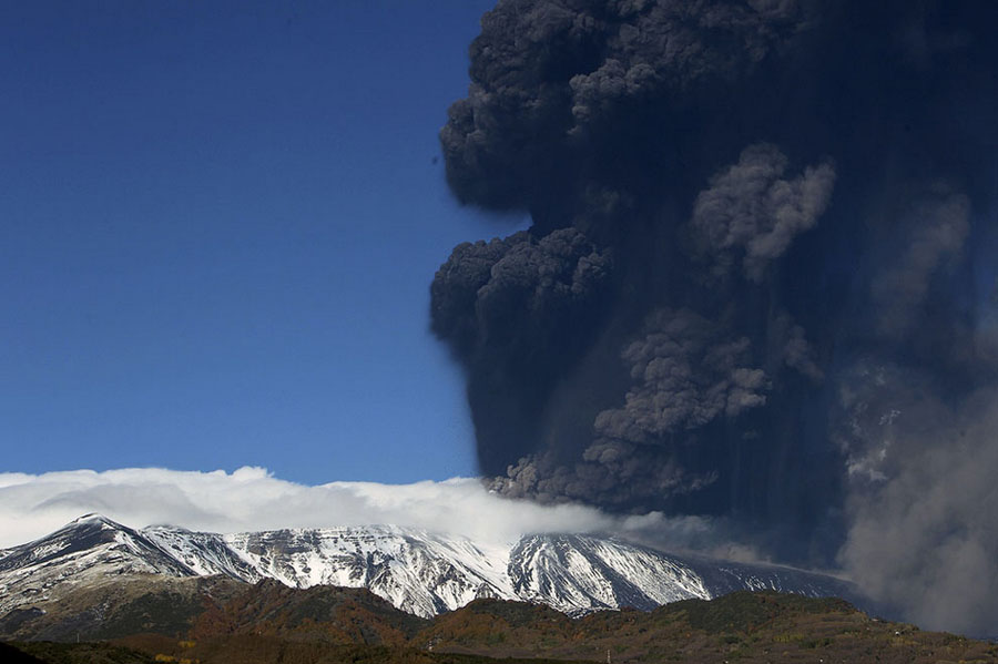 Великолепные извержения вулканов в 2013 году (4)