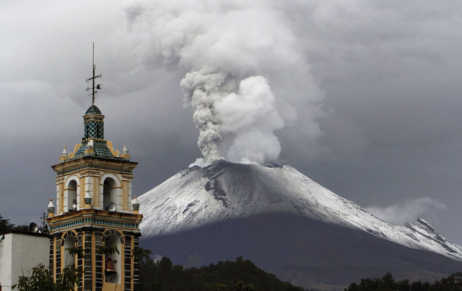 Великолепные извержения вулканов в 2013 году (9)