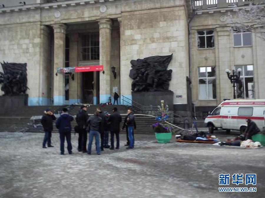 При взрыве в Волгограде погибли не менее 13 человек, возбуждено дело по статье "теракт"