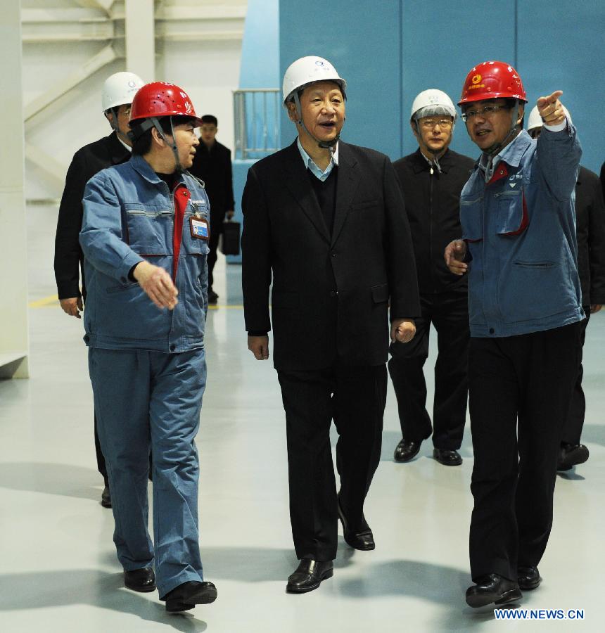 Си Цзиньпин поздравил рабочих и пожилых граждан с Новым годом (2)
