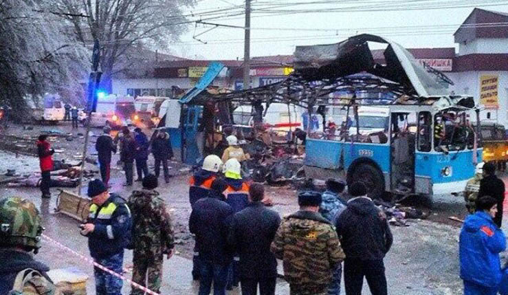 При взрыве в волгоградском троллейбусе погибли 15 человек (6)
