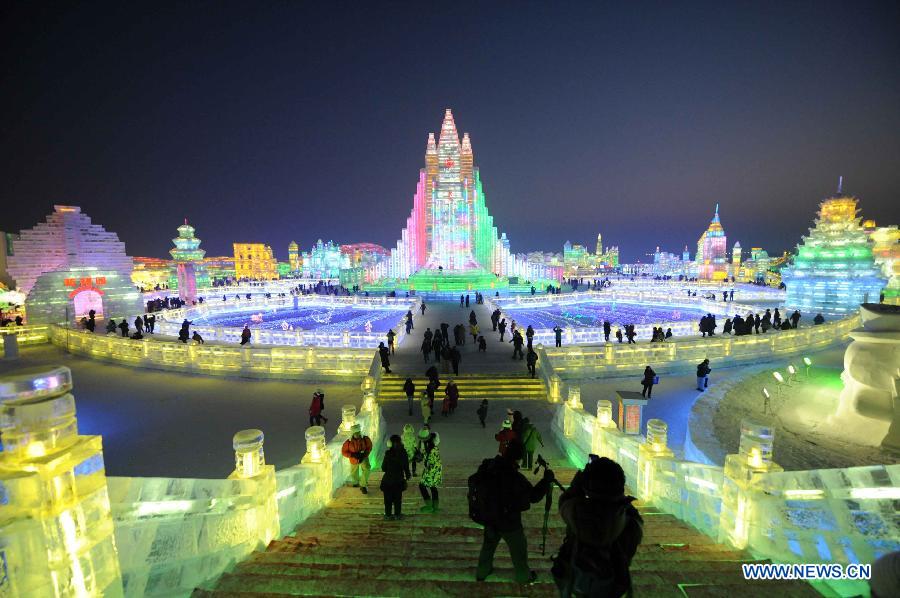 В Харбине открылся 30-й Международный фестиваль льда и снега (7)