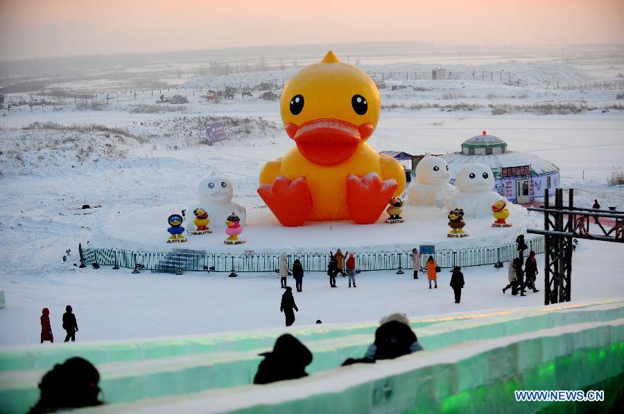 В Харбине открылся 30-й Международный фестиваль льда и снега (5)