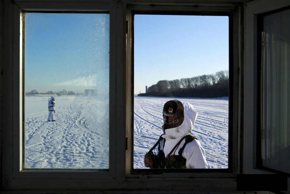 Китайские пограничники охраняют «северные ворота» страны при 35-градусном морозе (5)