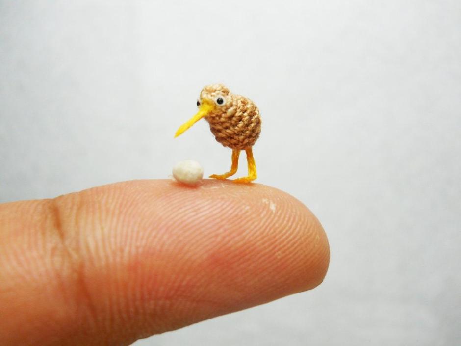 Танец на пальце: миниатюрные вязанные игрушки (9)