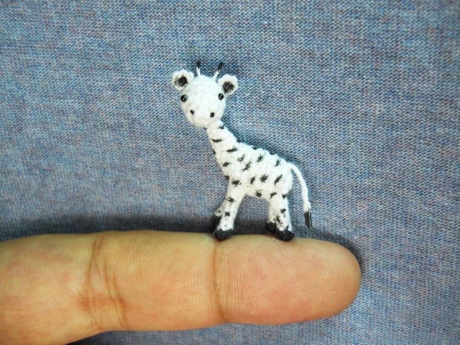 Танец на пальце: миниатюрные вязанные игрушки (4)