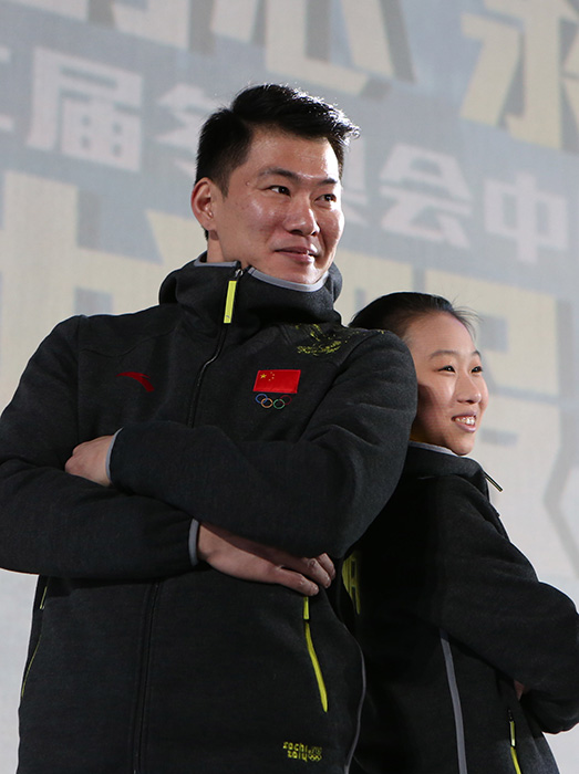 Выпущены костюмы спортивной делегации Китая для церемонии награждения на зимней Олимпиаде (5)