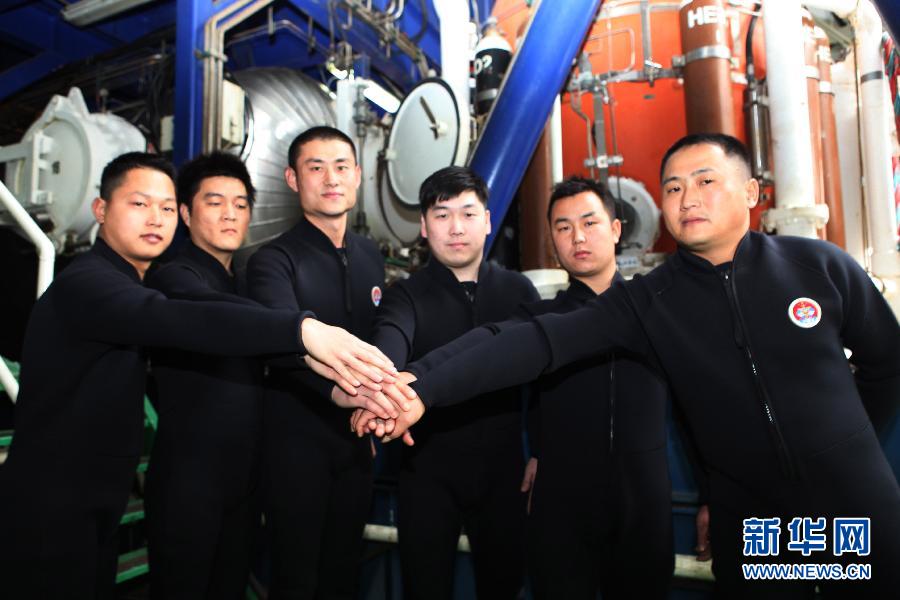 В Китае впервые успешно совершено искусственное насыщенное погружение на глубину 300 метров (7)