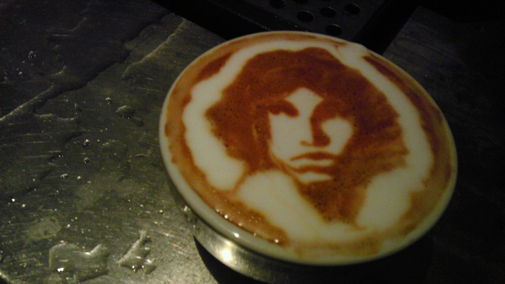 Невероятное искусство! Творчество на молочной пенке кофе (9)