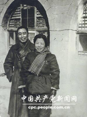 Ценные фото: 20 супружеских снимков Чжоу Эньлай и Дэн Инчао (18)